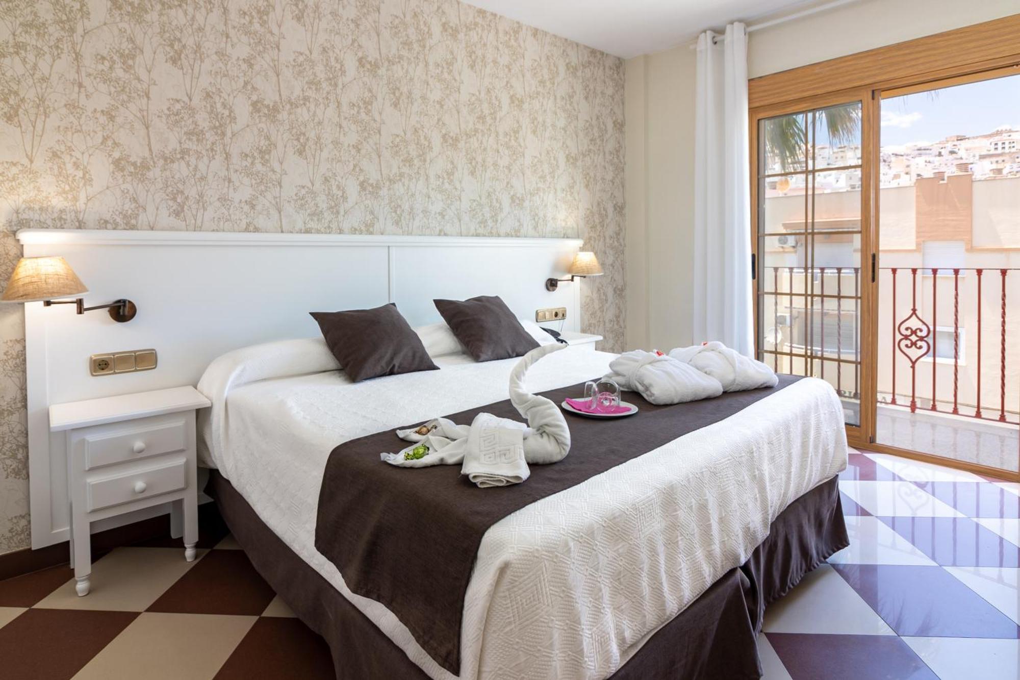 Hotel Avenida Tropical By Bossh! Hotels Salobrena Luaran gambar