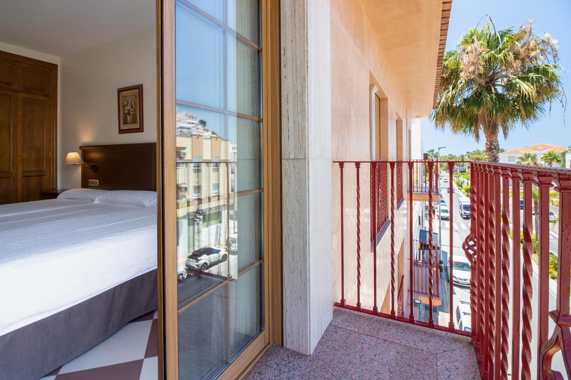 Hotel Avenida Tropical By Bossh! Hotels Salobrena Luaran gambar