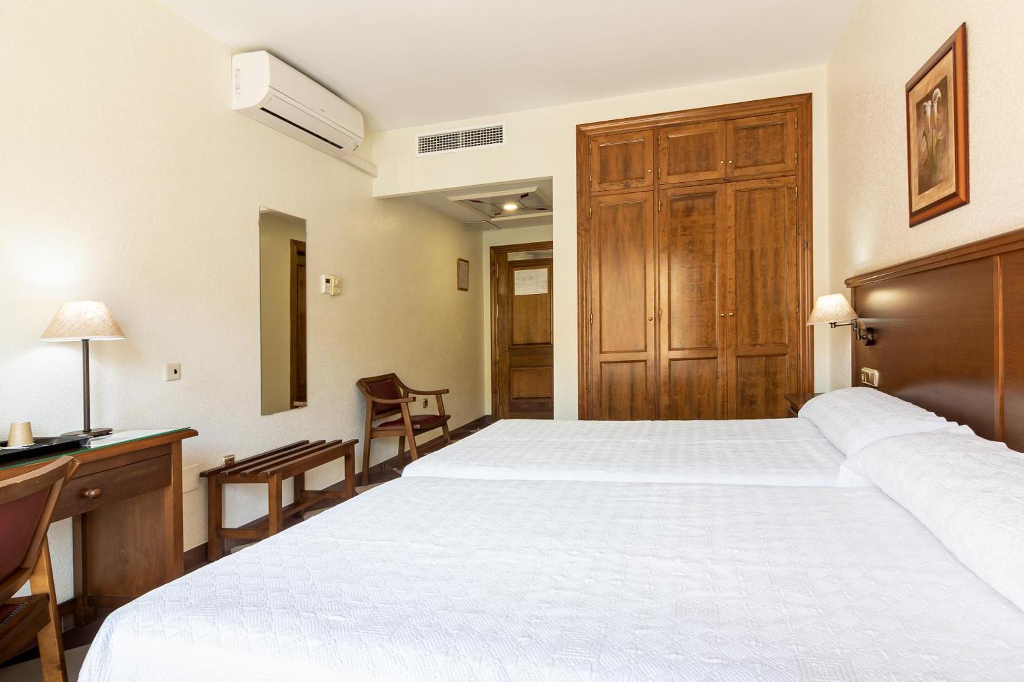 Hotel Avenida Tropical By Bossh! Hotels Salobrena Luaran gambar